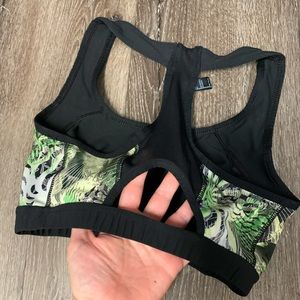 Sports bra (medium)